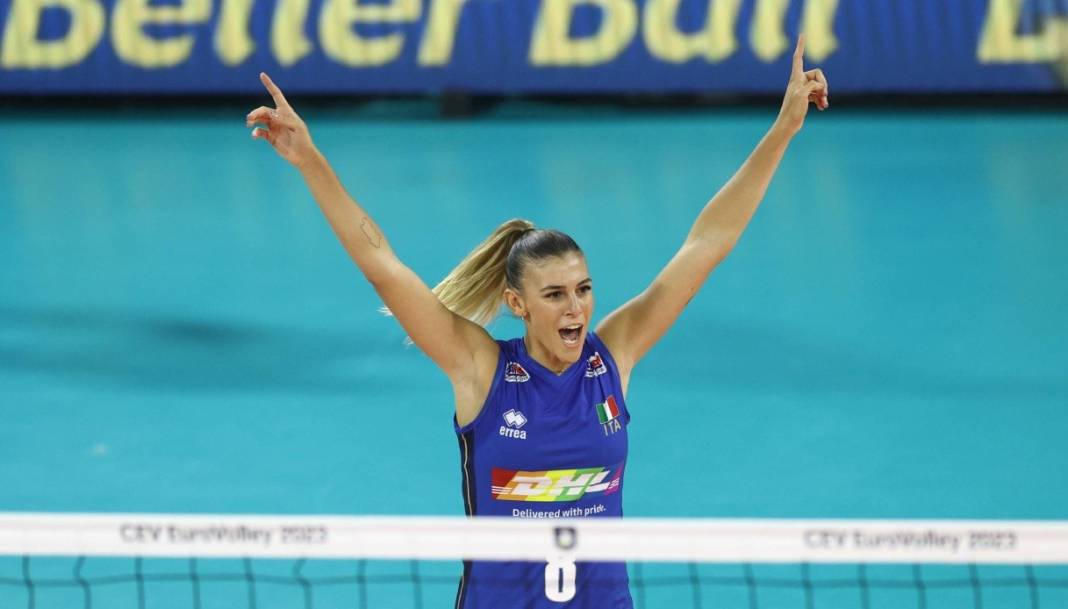 Kupa koleksiyoncusu Fenerbahçe'de: Formasını emekli ettiler 6